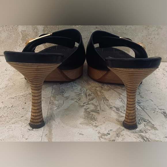 CHANEL PLATFORM BLACK LEATHER STACKED HEEL SLIDES IN BLACK/NATURAL - Picture 4 of 8